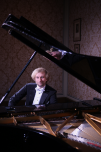 Ivo Kahánek – Příběh klavíru