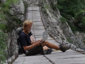 Ladislav Zibura – Pěšky mezi buddhisty a komunisty