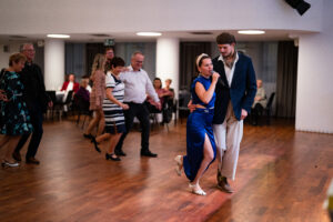 Swingový večer aneb čaj p(o) páté