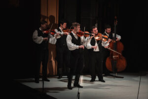 Karpatami | tanečně-hudební pořad