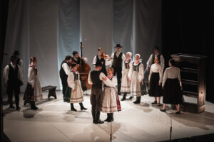 Karpatami | tanečně-hudební pořad