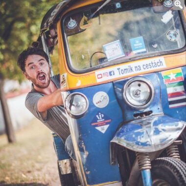 Tomáš Vejmola – Tuktukem z Bangkoku až domů